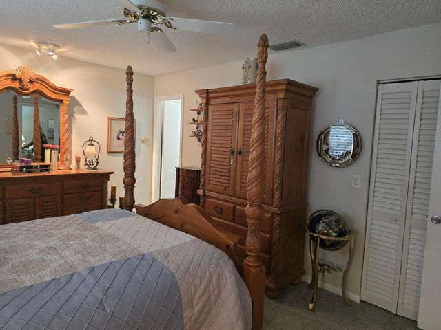 166 Lake Meryl Drive 166, West Palm Beach, FL 33411