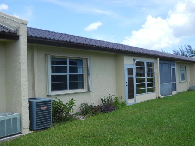 166 Lake Meryl Drive 166, West Palm Beach, FL 33411