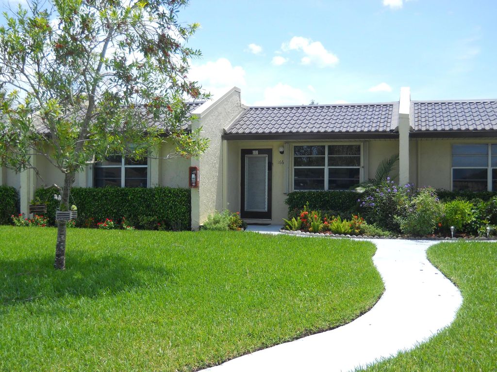 166 Lake Meryl Drive 166, West Palm Beach, FL 33411