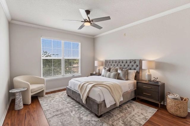 1711 Old Spanish Trail 207, Houston, TX 77054