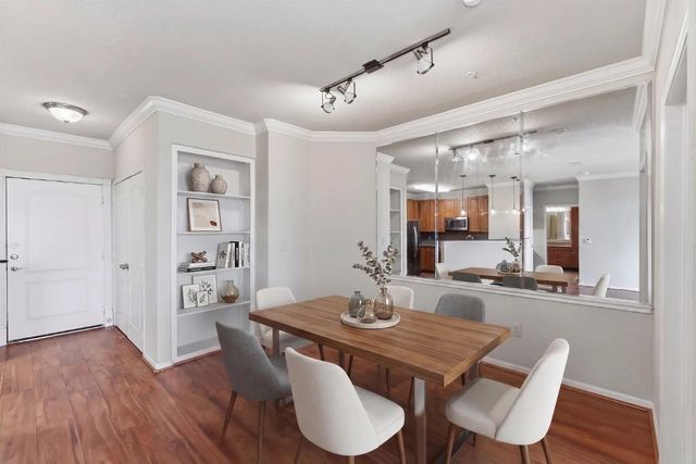 1711 Old Spanish Trail 207, Houston, TX 77054