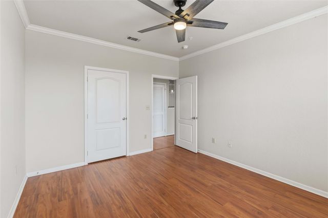 1711 Old Spanish Trail 207, Houston, TX 77054