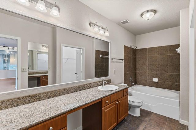 1711 Old Spanish Trail 207, Houston, TX 77054