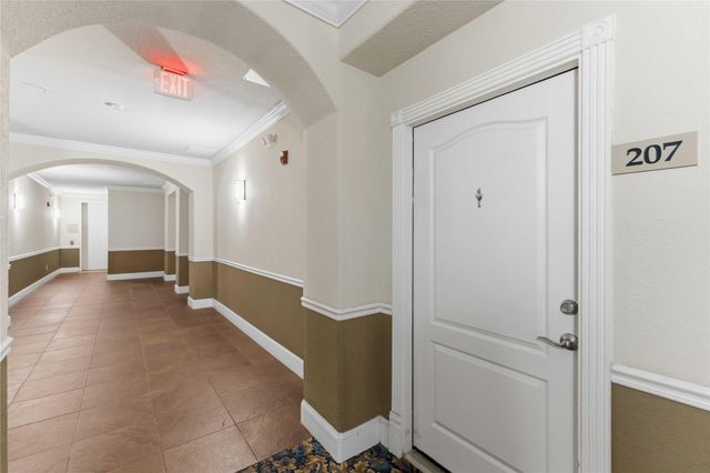 1711 Old Spanish Trail 207, Houston, TX 77054