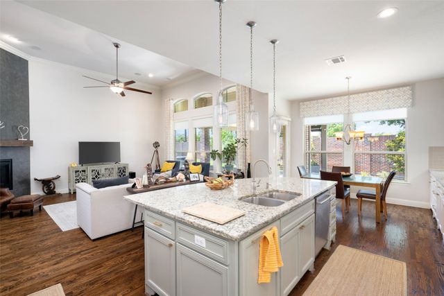 6313 Cobbie Creek Drive, Frisco, TX 75034