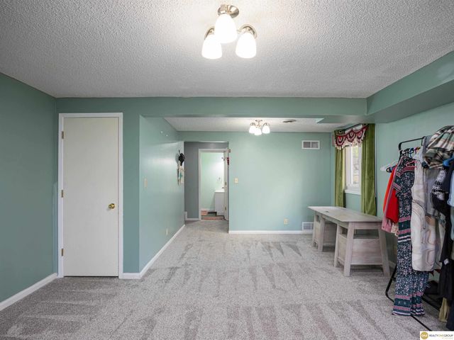 626 Parkview Avenue, Eagle, NE 68347