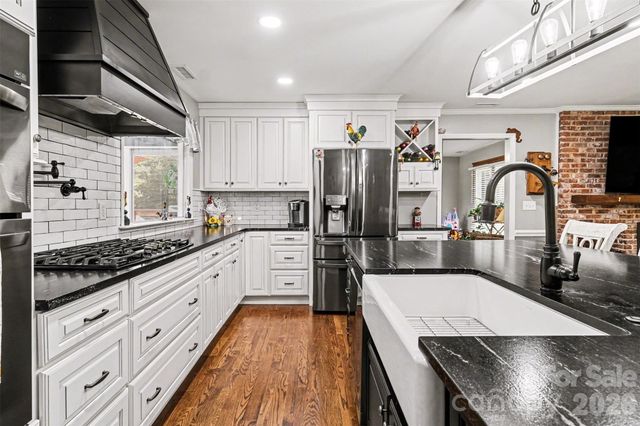 9116 Highland Creek Parkway, Charlotte, NC 28269