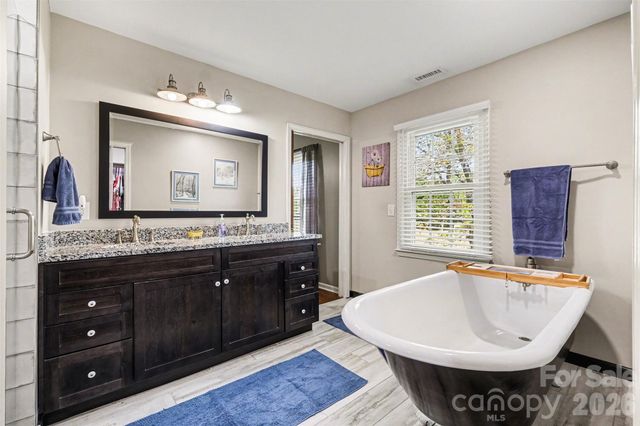 9116 Highland Creek Parkway, Charlotte, NC 28269