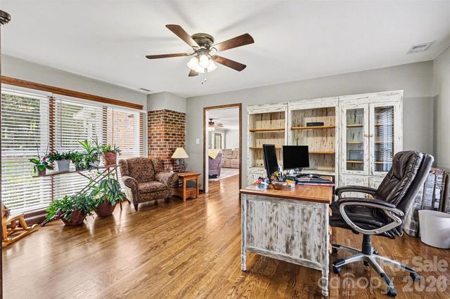 9116 Highland Creek Parkway, Charlotte, NC 28269