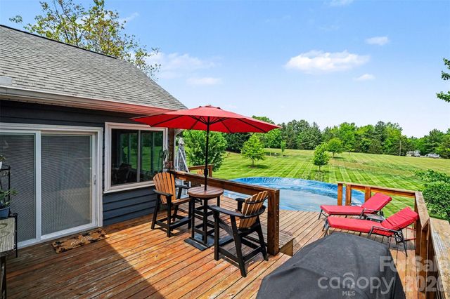 9116 Highland Creek Parkway, Charlotte, NC 28269