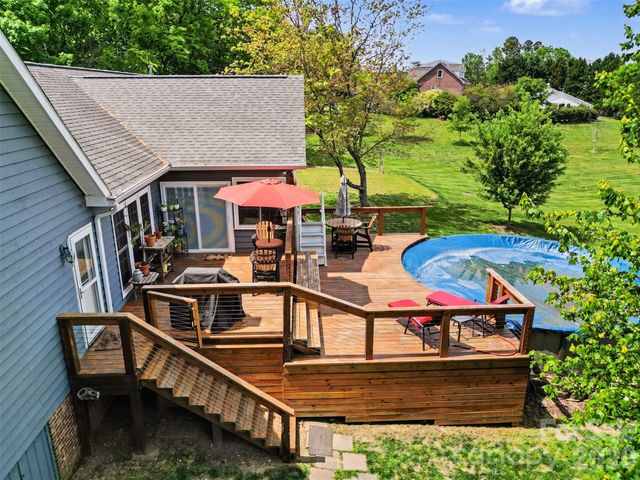 9116 Highland Creek Parkway, Charlotte, NC 28269