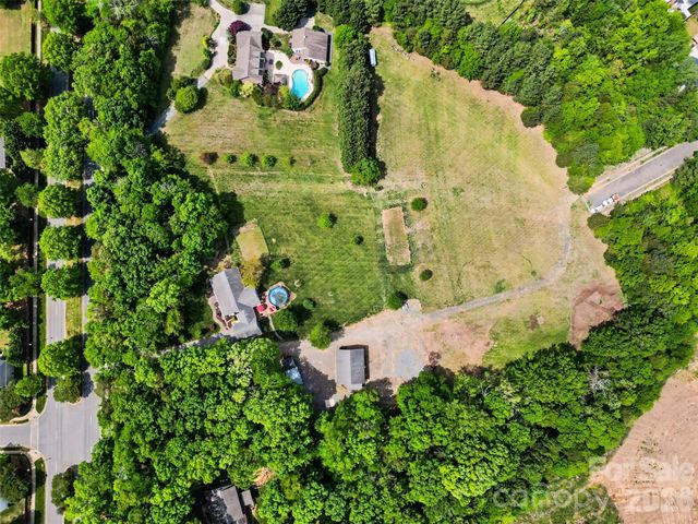 9116 Highland Creek Parkway, Charlotte, NC 28269