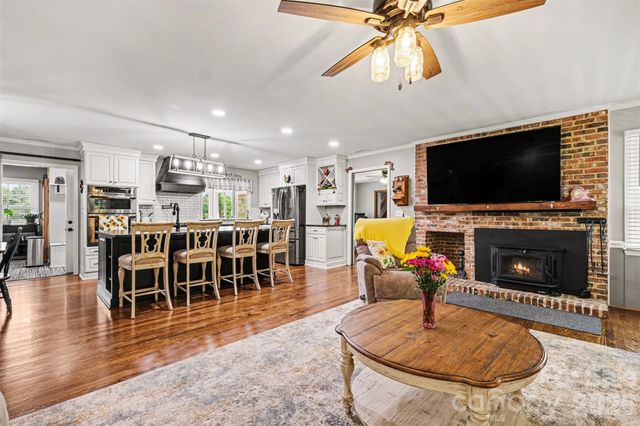 9116 Highland Creek Parkway, Charlotte, NC 28269