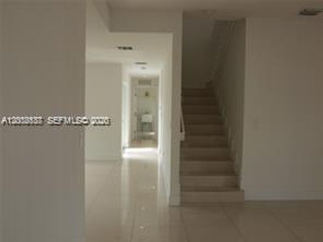 15650 SW 11th Ter 0, Miami, FL 33194