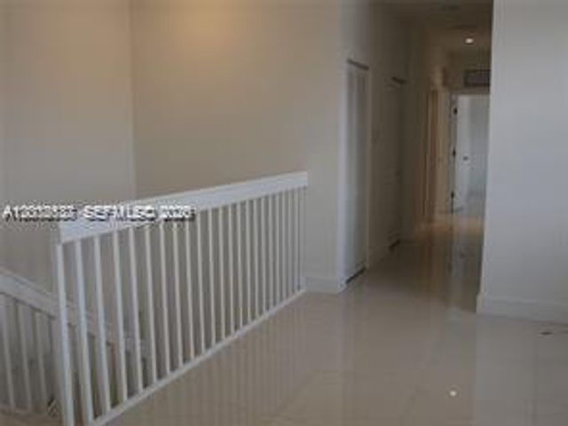 15650 SW 11th Ter 0, Miami, FL 33194