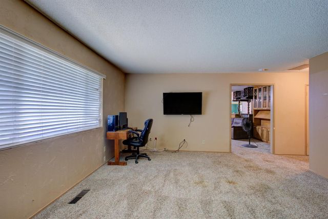 2982 Sequoia Dr, Merced, CA 95340