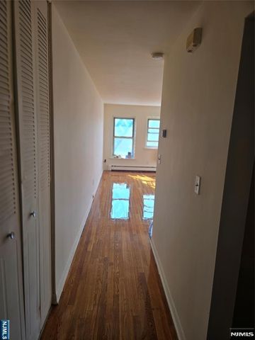 475 Grand 1F, Palisades Park, NJ 07650