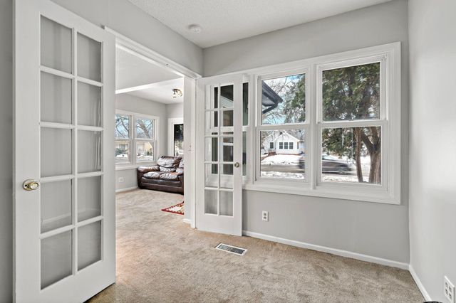 5216 Bryant Avenue N, Minneapolis, MN 55430