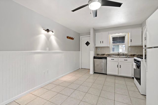 5216 Bryant Avenue N, Minneapolis, MN 55430