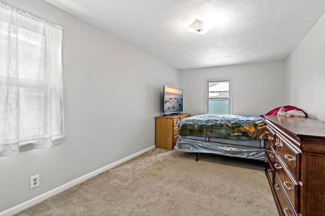 5216 Bryant Avenue N, Minneapolis, MN 55430