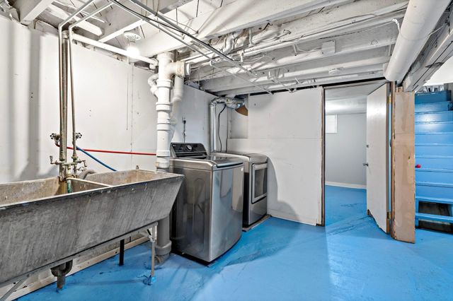 5216 Bryant Avenue N, Minneapolis, MN 55430