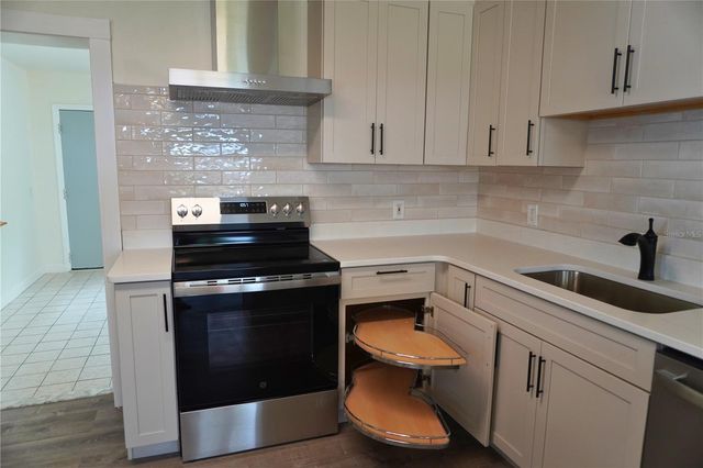 324 JEFFERSON STREET, Lake Wales, FL 33859