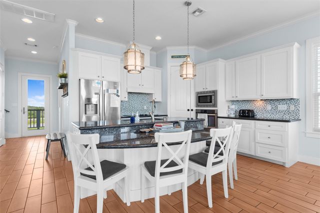 11706 Opihi, Galveston, TX 77554