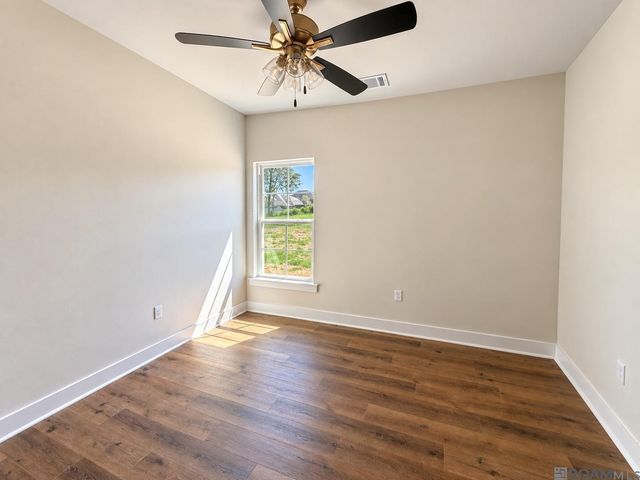 7228 E Rue Lierre, Zachary, LA 70791