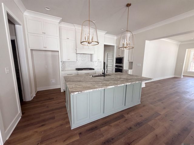 7228 E Rue Lierre, Zachary, LA 70791