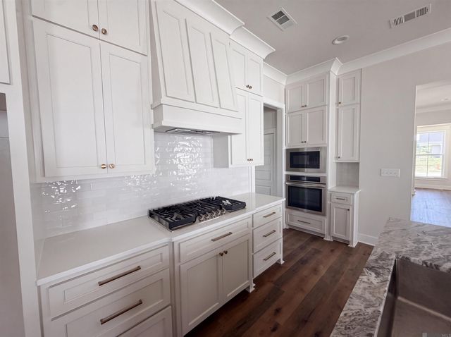 7228 E Rue Lierre, Zachary, LA 70791