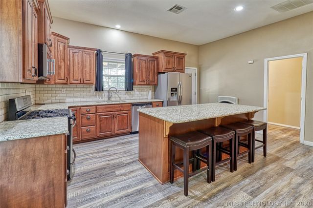 13010 S 85th St E, Muskogee, OK 74403