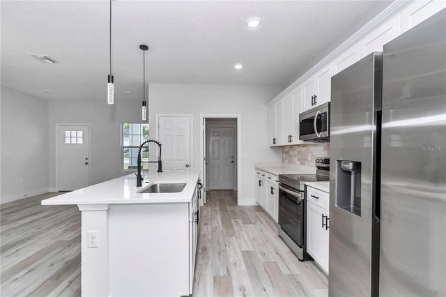 586 MARION OAKS TRL, Ocala, FL 34473