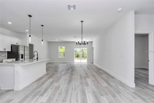 586 MARION OAKS TRL, Ocala, FL 34473