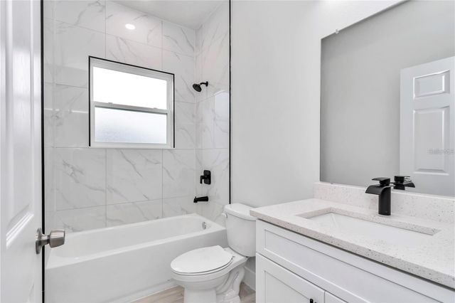 586 MARION OAKS TRL, Ocala, FL 34473