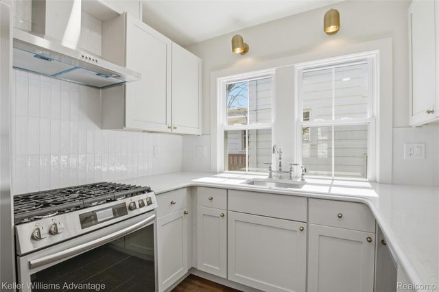 1029 Longfellow Avenue, Royal Oak, MI 48067