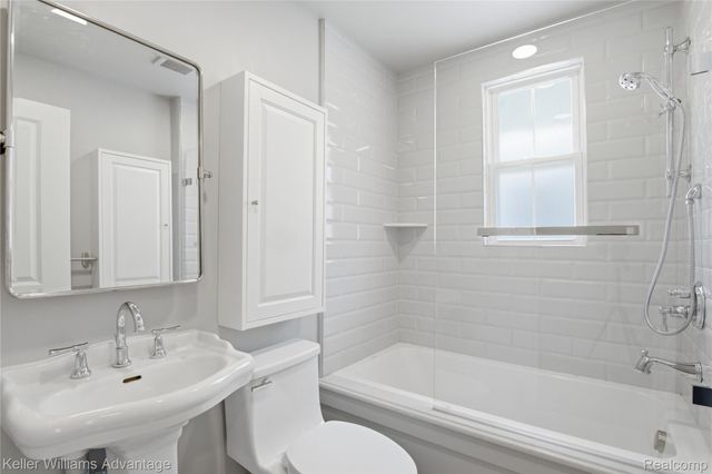 1029 Longfellow Avenue, Royal Oak, MI 48067