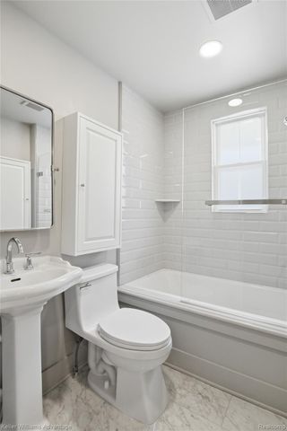 1029 Longfellow Avenue, Royal Oak, MI 48067