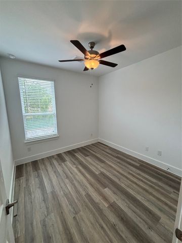 1557 Creekside Drive, Celina, TX 75009