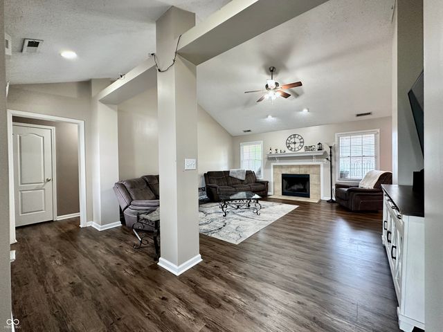 792 Abundance Lane, Avon, IN 46123