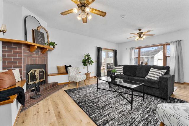 819 Harriet Street, Altoona, WI 54720