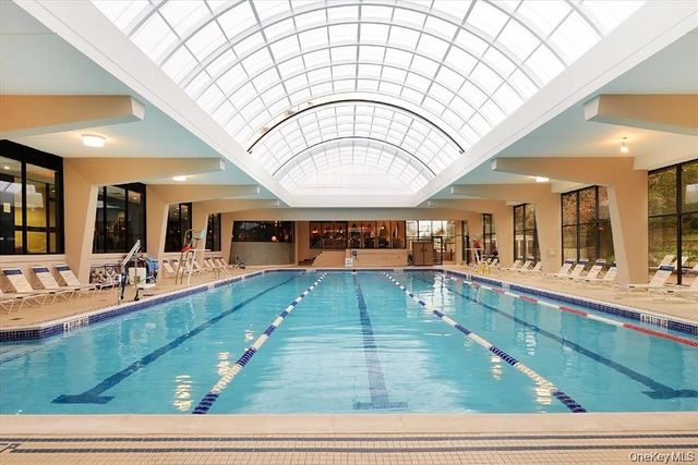 1 Bay Club Drive 8J, Bayside, NY 11360