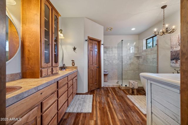 2702 COVERED WAGON Trail, Overgaard, AZ 85933