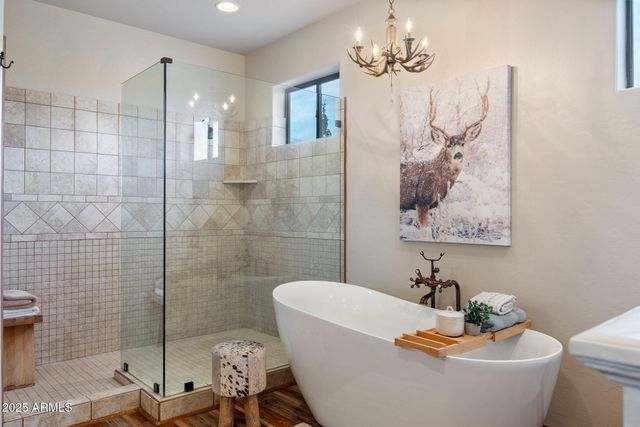 2702 COVERED WAGON Trail, Overgaard, AZ 85933