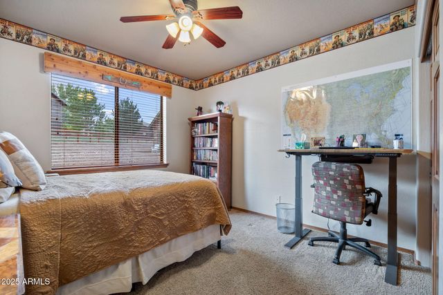 2702 COVERED WAGON Trail, Overgaard, AZ 85933