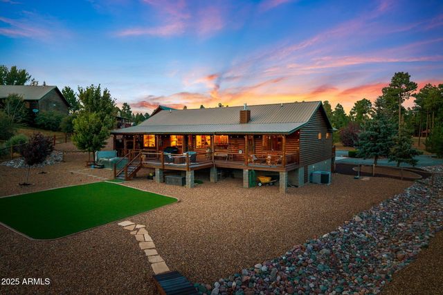 2702 COVERED WAGON Trail, Overgaard, AZ 85933