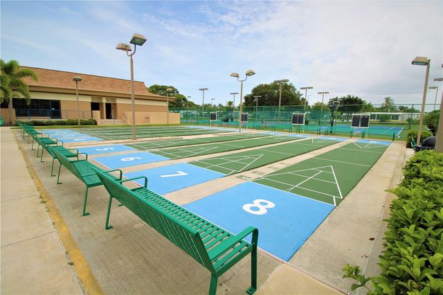 5580 STONEHAVEN LANE, Sarasota, FL 34233