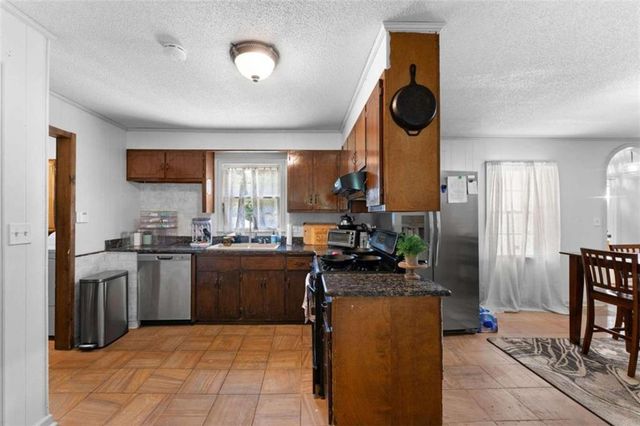 565 N Marble Street N, Rockmart, GA 30153