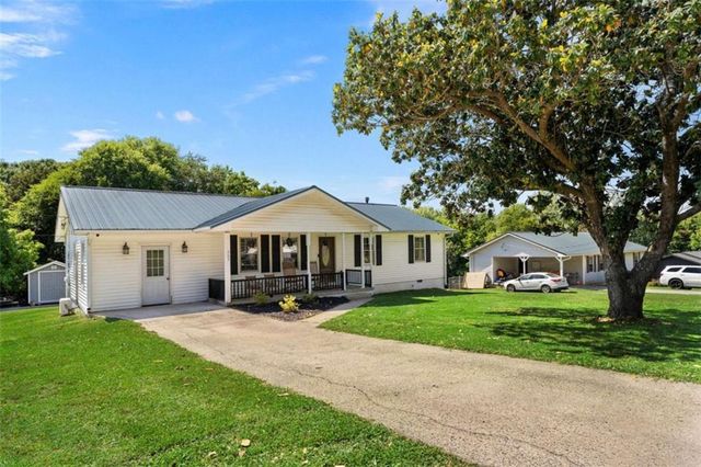 565 N Marble Street N, Rockmart, GA 30153