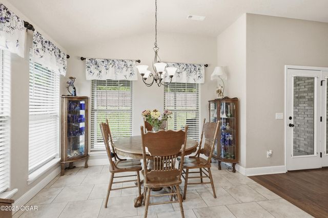 1104 Lakeview Drive, Webb City, MO 64870