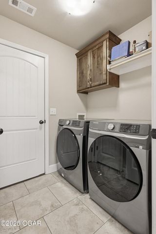 1104 Lakeview Drive, Webb City, MO 64870